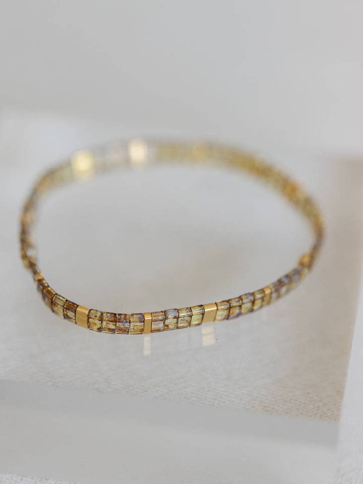 Drivtømmer Tila Armbånd for engroshandel hos Coast and Cove