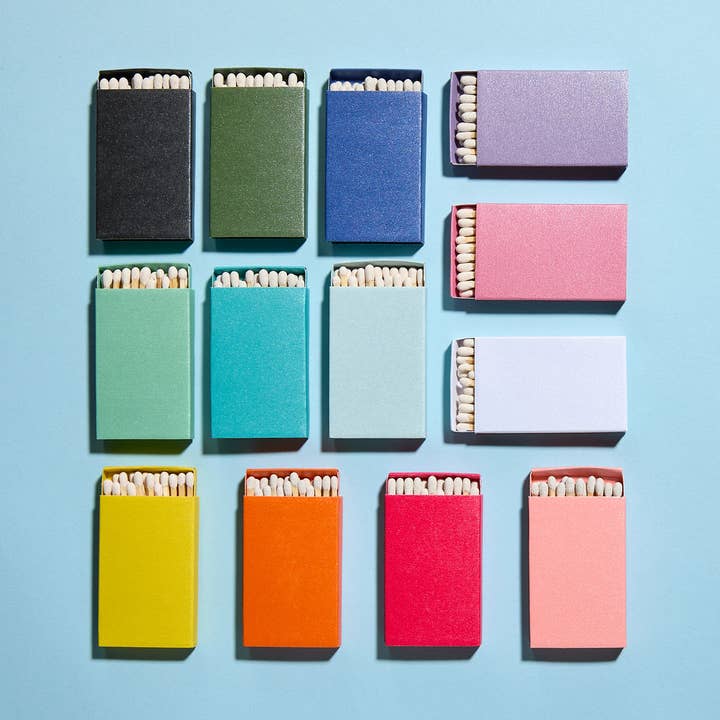 Boîte d'allumettes iridescente avec allumettes blanches pour la vente par Enlighten the Occasion