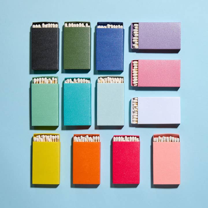 Boîte d'allumettes iridescente avec allumettes blanches pour la vente par Enlighten the Occasion