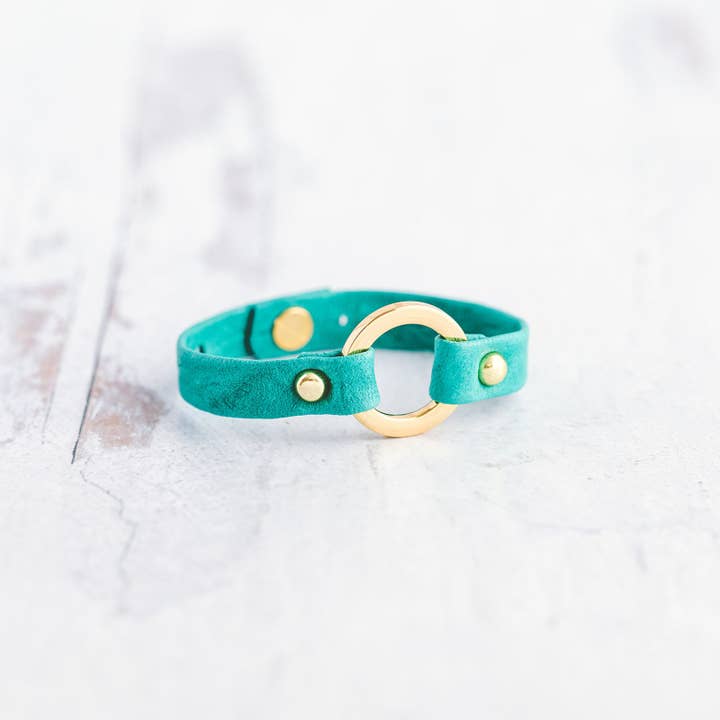 Giving Bracelets - Vente Bracelet jonc - Bracelet en cuir One Love - Doré4