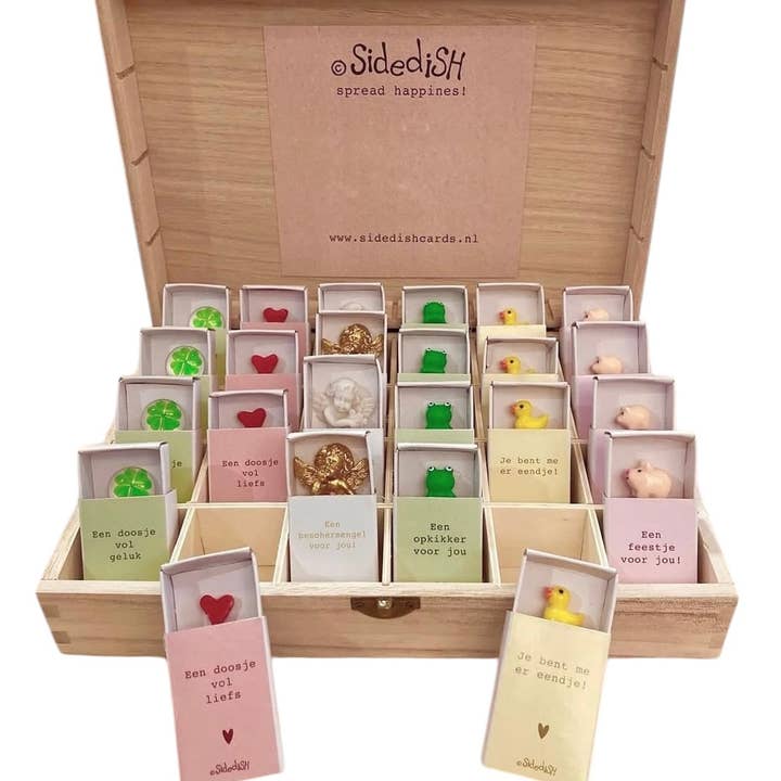 Gift boxes 48x for wholesale by Sidedish Cards