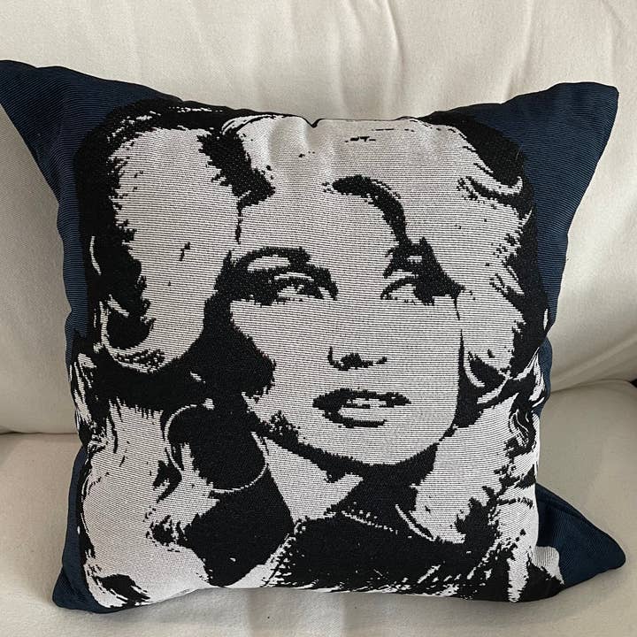 Barrel Down South - Wholesale Throw/Decorative Pillow - Dolly Inspired Pillow1