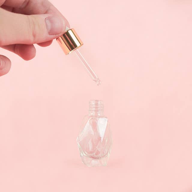 Simply Earth - Wholesale Essential Oil Holder - Glass Prism Serum Bottle2