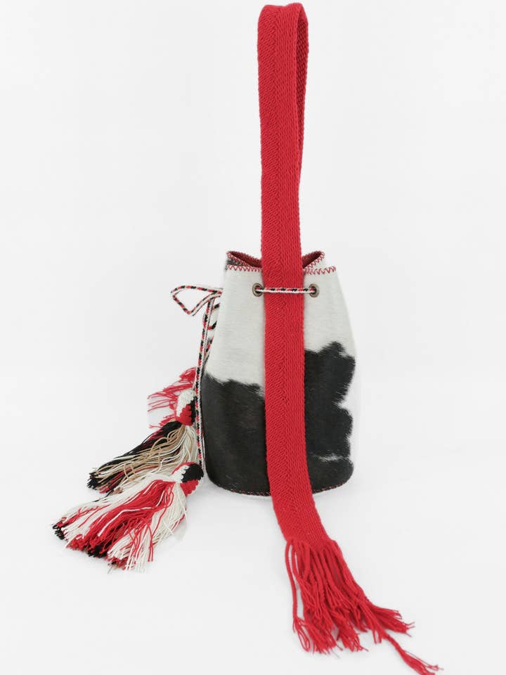 APÜNÜ SPANDTASKE LILLE PELSET SORT & HVID - RØD #140001 for engroshandel hos Joaquina Cayetana