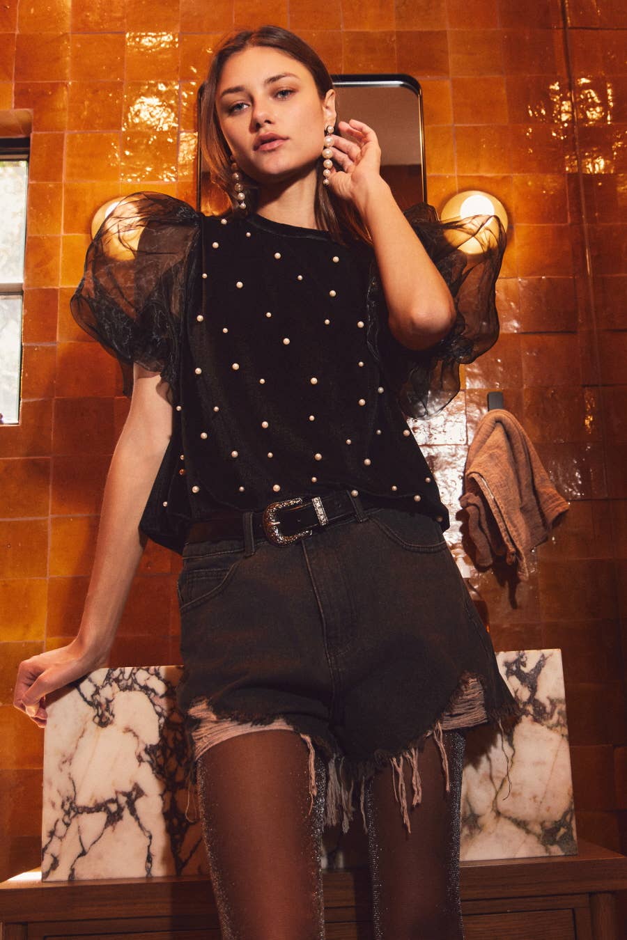 Oddi – Großhandel Bluse – Damen – Plus Samtoberteil mit Perlenverzierung2