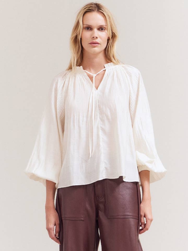 42120 - BLUSA PLISADA para venta al por mayor de Grade & Gather