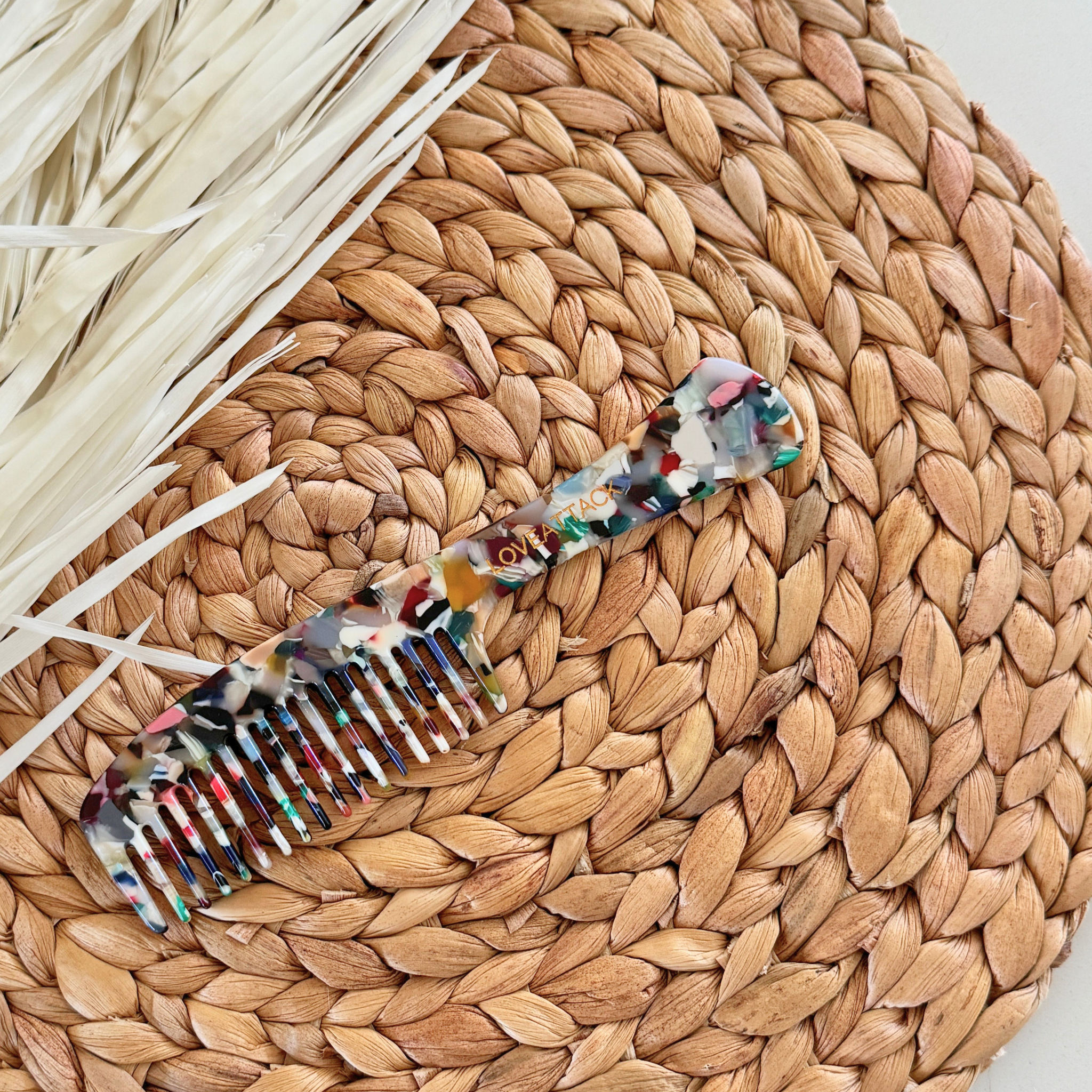 Love Attack - Wholesale Hair Brush/Comb - Cellulose Acetate Handled Detangling Combs3