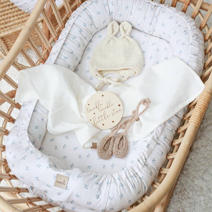 BABYLY - Wholesale Bassinet - Baby - babyly- babynest with foam matress -Forget-Me-Not
