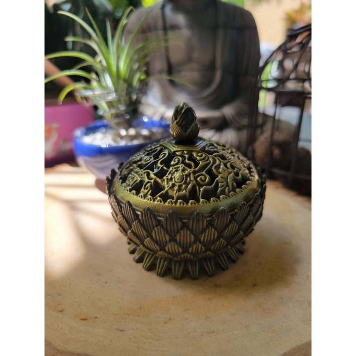 My Magic Place Shop - Wholesale Incense Holder - Small Round Flower Top ,Incense Holder, Brass Metal Incense