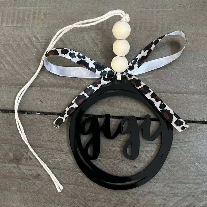 Acryl Gigi autobedeltje voor wholesale door These Days Designs