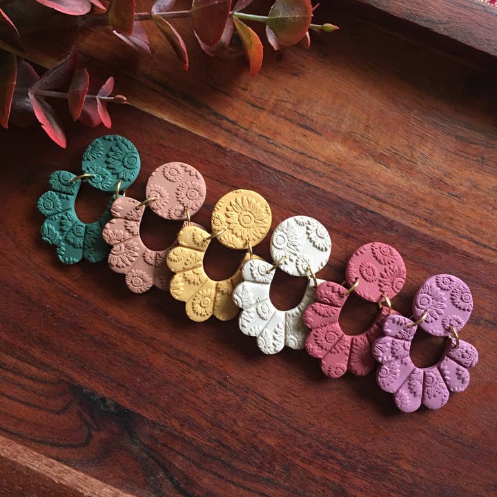 Lumu Moon Handmade Designs - Wholesale Stud/post earrings - Sunflower Basic Frill Floral Earrings