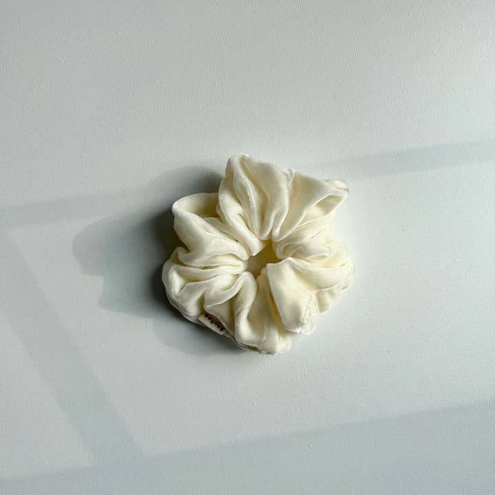 Billy Bamboo - Wholesale Scrunchie - Women’s - SILK VELVET SCRUNCHIES - neutral (sold out)