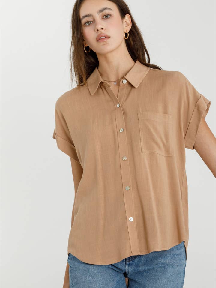 SOLID SHORT SLEEVE BUTTON DOWN SHIRT for wholesale by Be Cool