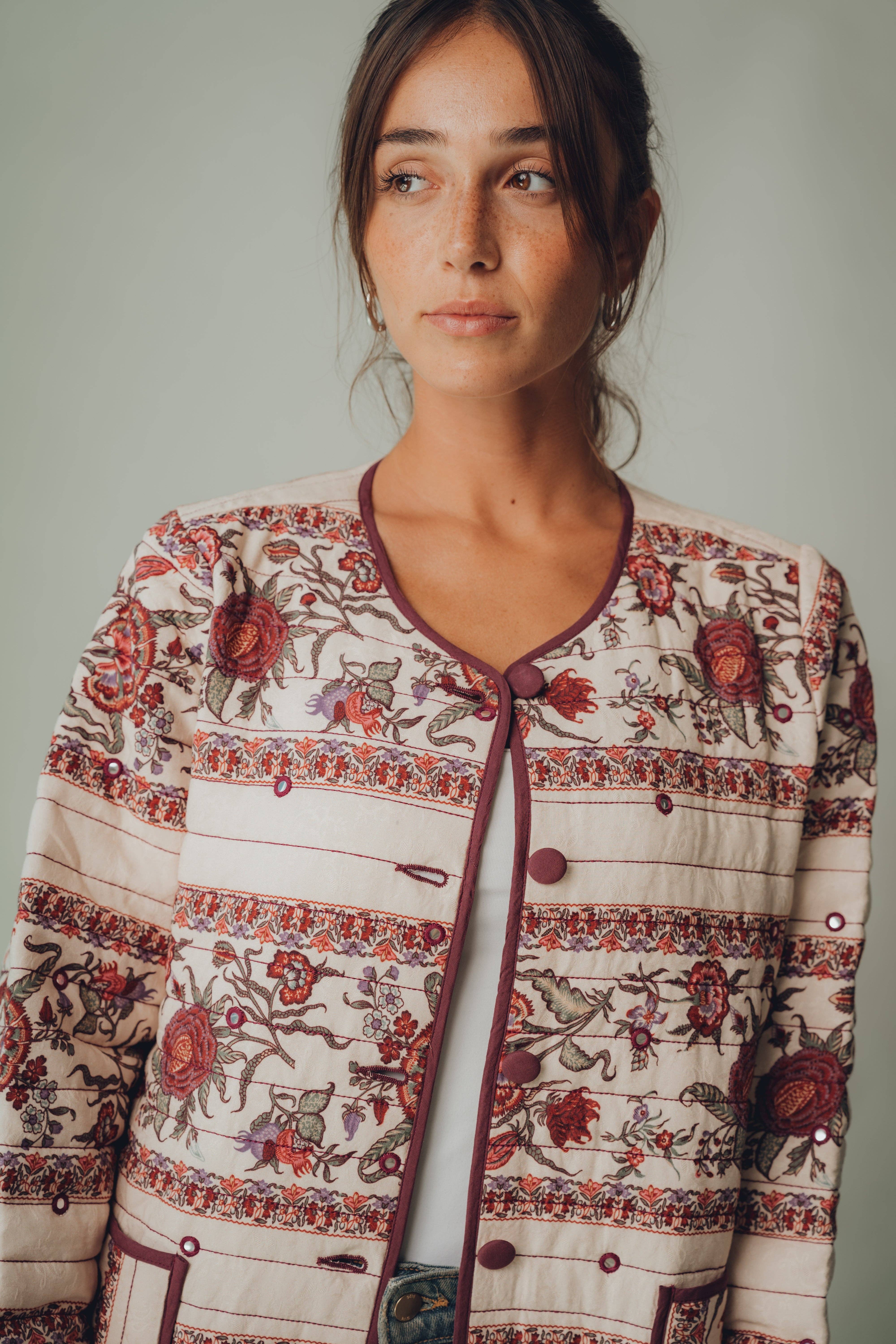 Kapda Casa - Wholesale Jacket - Women's - Chaqueta Ruby - Chaqueta Acolchada Ruby1