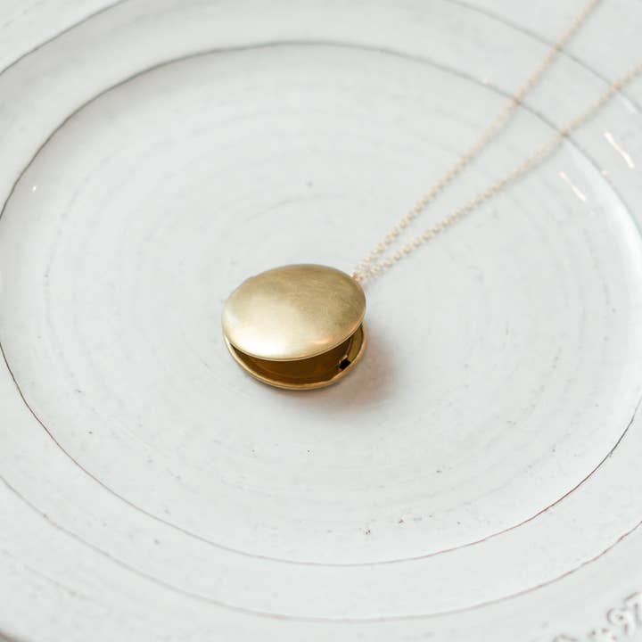 ECLIPSED LG. · JEREMIAH 33:3 (long) for wholesale by Dear Mushka