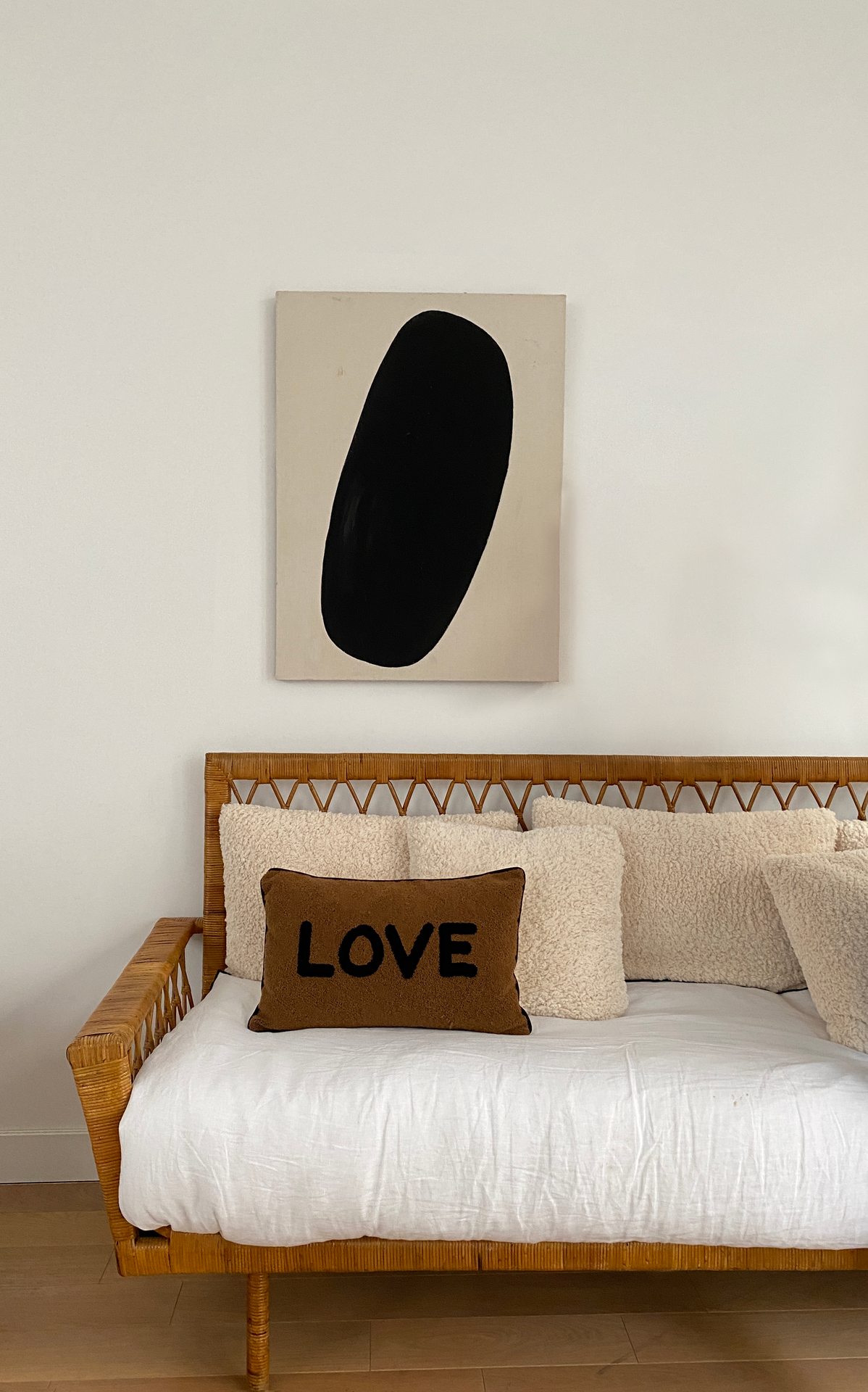 Gabriel natural cuddly cushion 40x60cm for wholesale on Faire2