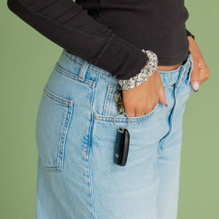 Shop Andi – wholesale Keychain – Women's – Ebony and Ivory Keychain3