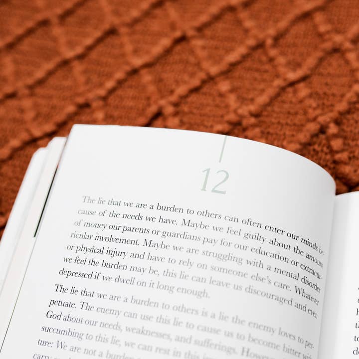 The Daily Grace Co - Wholesale Religion - Thirty Truths for Common Lies for Teens Booklet5