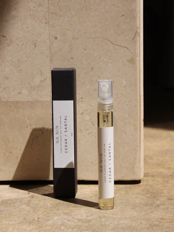 Eau de parfum Cèdre et Santal/10 ml pour la vente par Na Nin