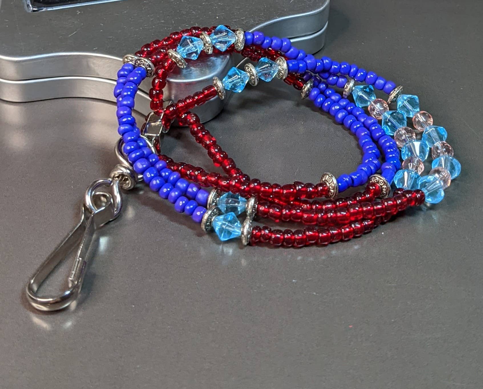 Fiona Accessories – wholesale Snodd - Dam – Pärlstav Badge Hållare Snodd för Nycklar ID Badge (RWB)2