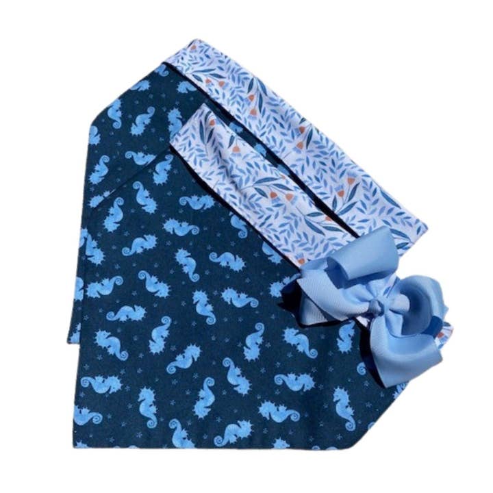 Hippocampes bleus pour la vente par Chloe & Max LLC