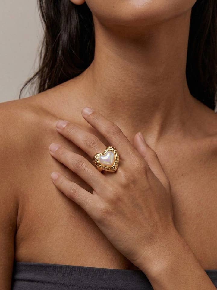 Anello regolabile "Cuore Nacarato" – Acciaio inossidabile & cabochon iridescente per la vendita all'ingrosso da parte di D Bijoux