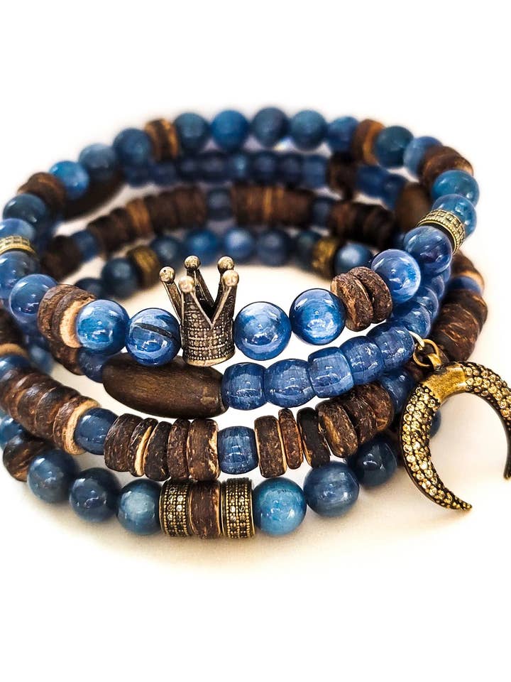 Ensemble de bracelets en kyanite pour la vente par L. Styles, LLC