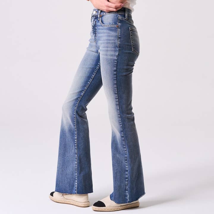 Someday - Wholesale Jeans - Women's - HIGH RISE ULTRA STRETCH RAW HEM FLARE, SI2742-SP