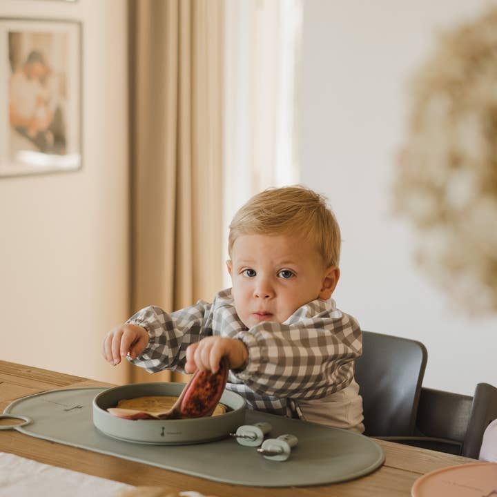 Micasso & Co - Wholesale Apron - Kids - Long-sleeve bib with integrated pocket17