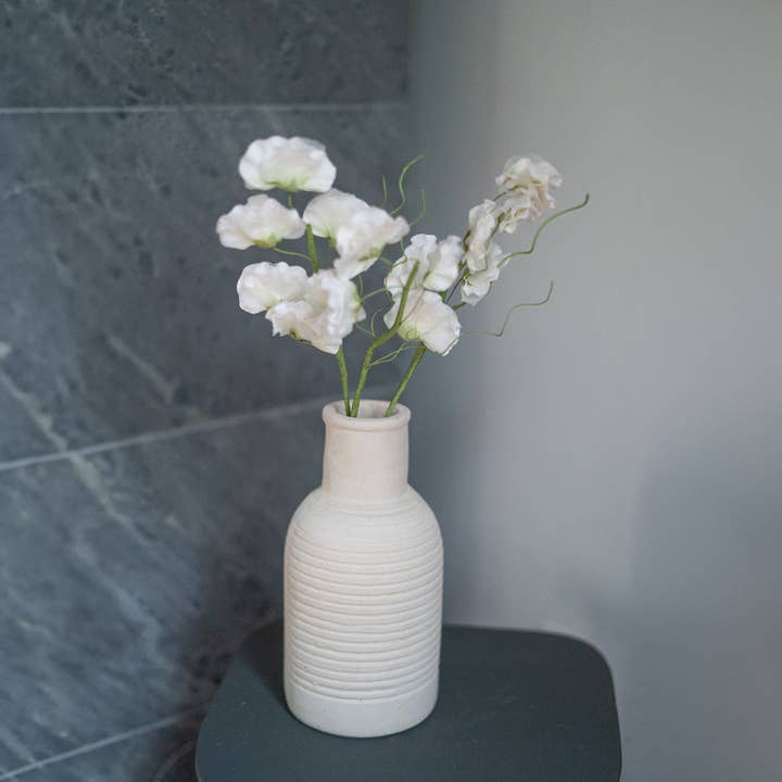 Flowrette - Wholesale Artificial Flowers - Sweet peas in white paper3