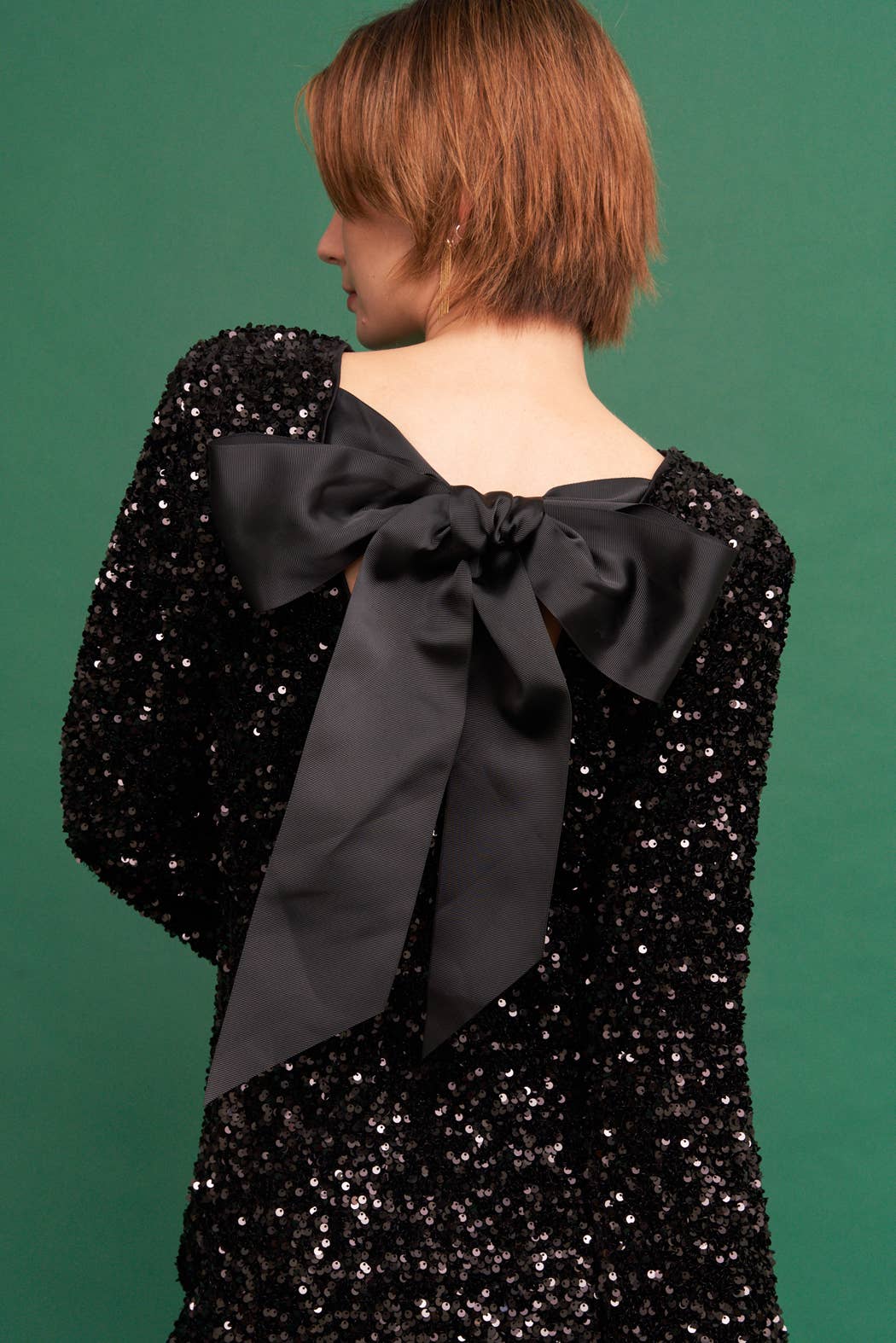 En Crème - Vente Robe – femme - Robe courte à sequins à manches longues avec nœud à nouer dans le dos20