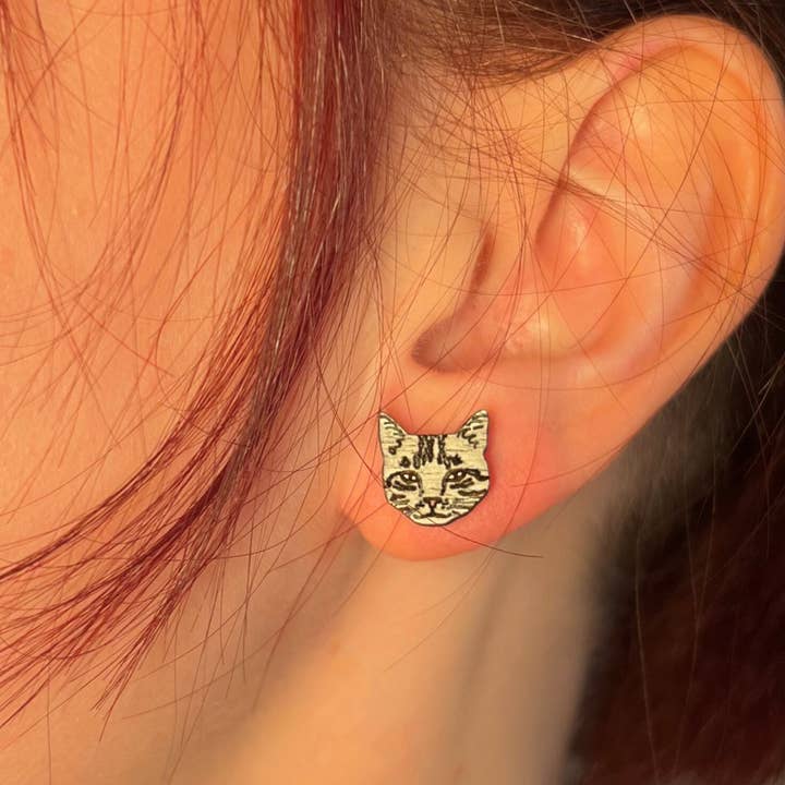 Grijze Kat Studs voor wholesale door All the Colour