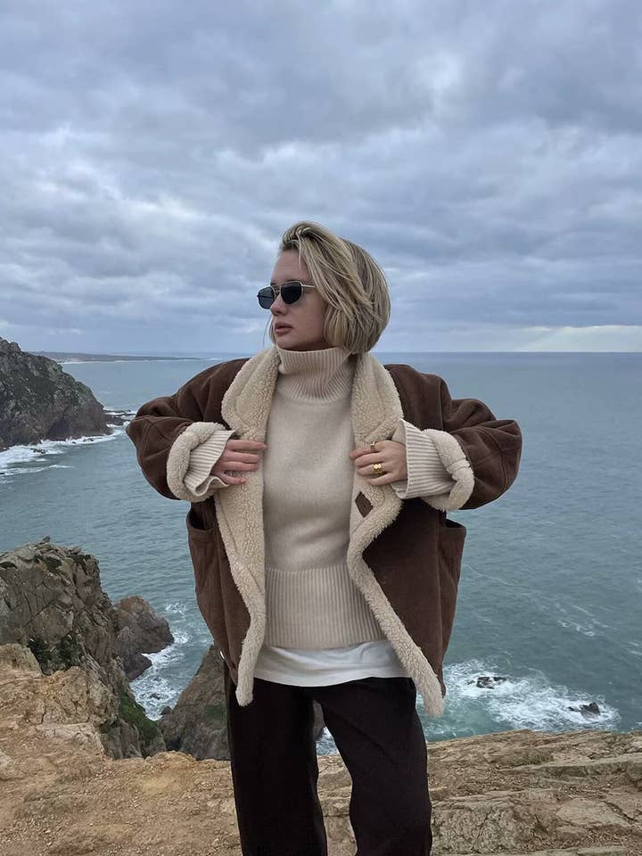 Aria Romance - Wholesale Fur/Faux Fur Coat - Women's - Retro Lambskin Trench Coat3