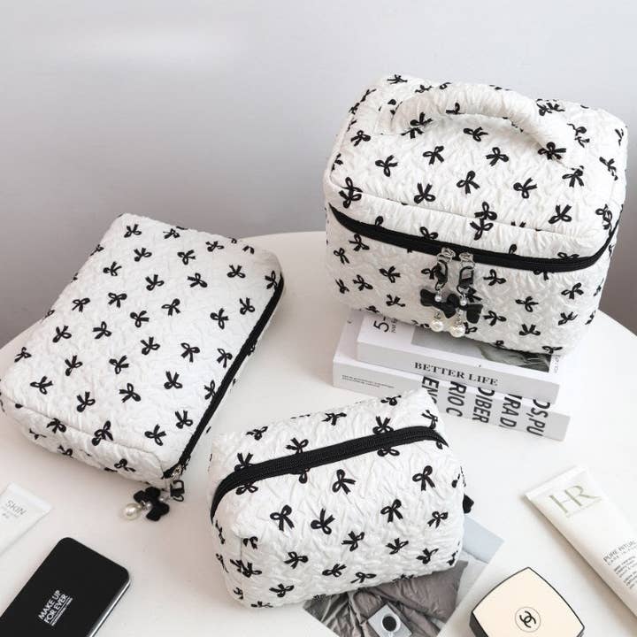 Dipped Shop - Wholesale Makeup/Cosmetic Bag - Bow Print Large Capacity Sweet cosmetic bag DPB2506