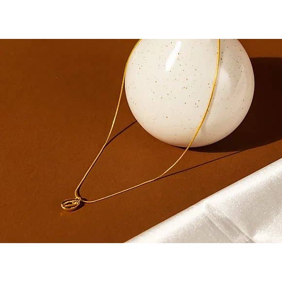 Collana Khol per la vendita all'ingrosso da parte di Meri Peti