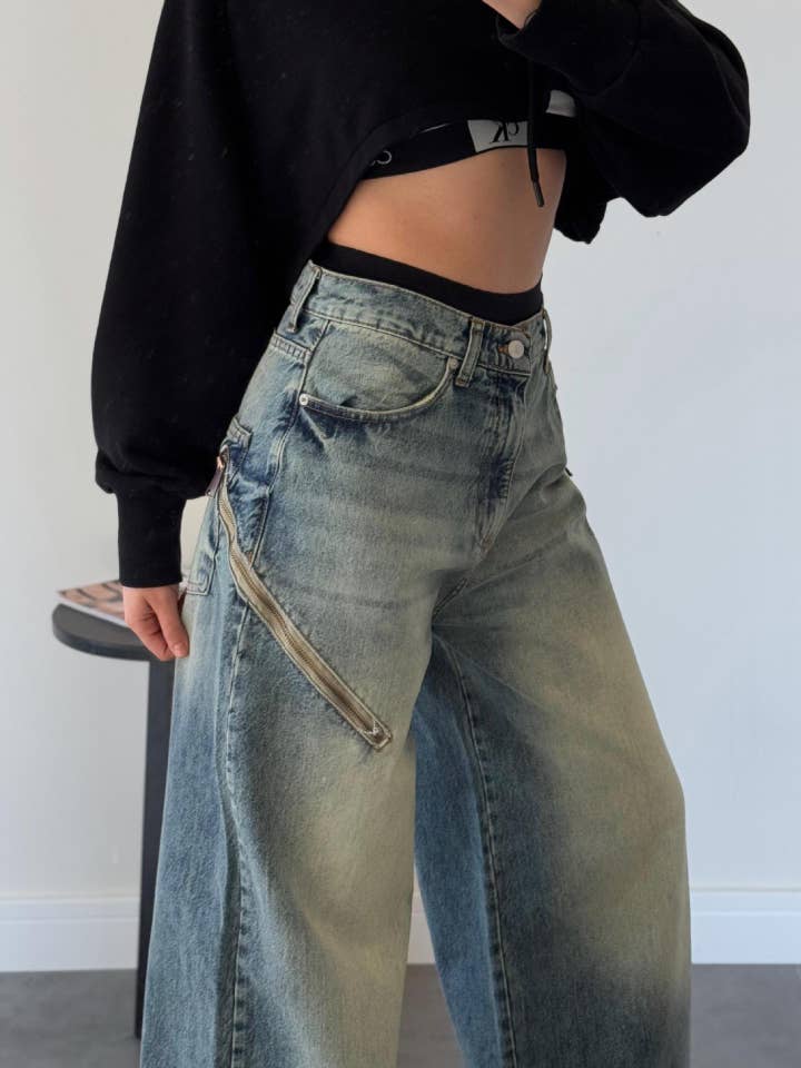 Marayn – wholesale Jeans – Women’s – Retro Street Style Gradient Distressed Denim Jeans6