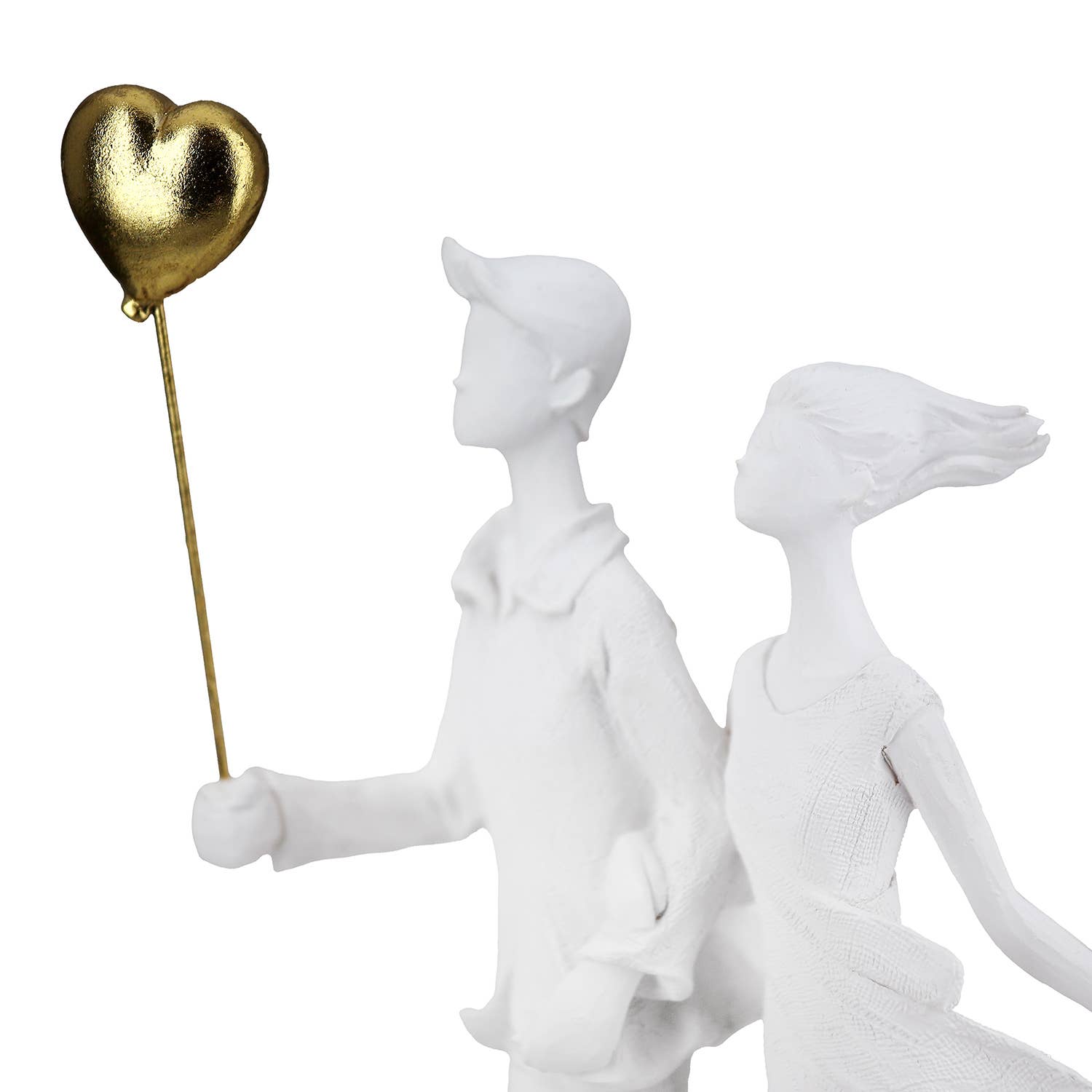 White Couple Sculpture H.31 cm for wholesale on Faire4