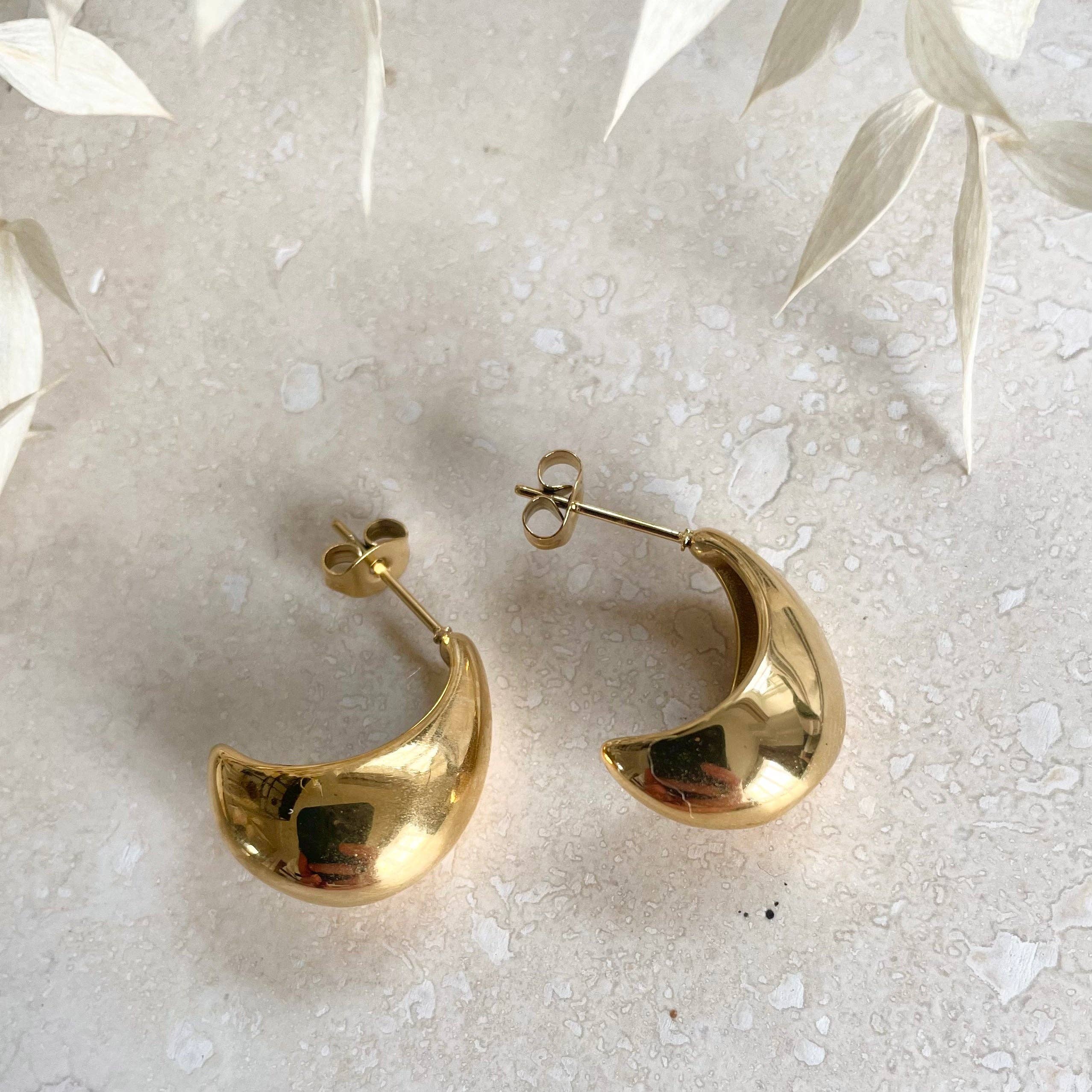Little Nell Jewellery - Wholesale Dangle Earrings - Everyday Gold Droplet Earrings1