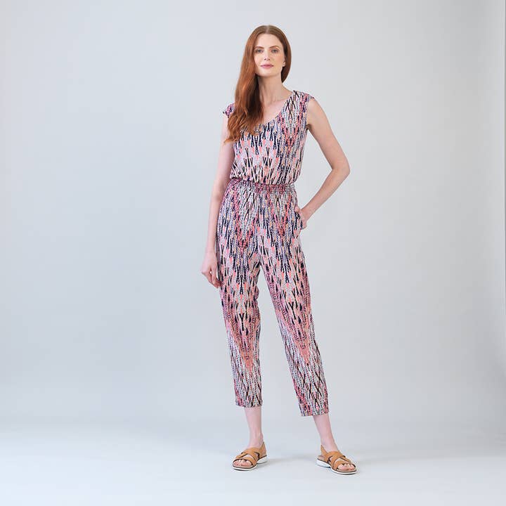 JU5P - Combinaison de jogging découpée dans le dos avec poche - Boho Weave pour la vente par Clara Sunwoo