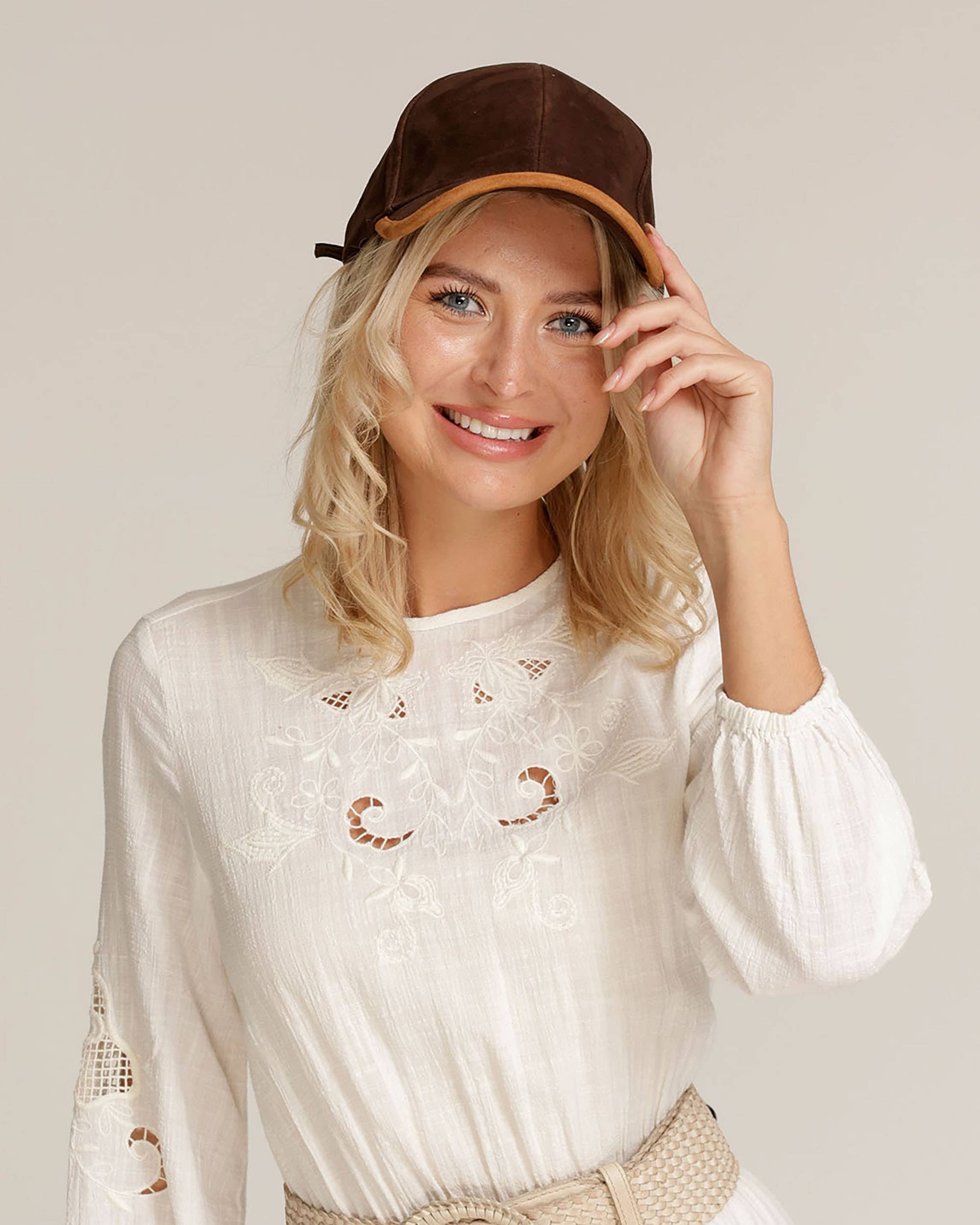 Amsterdam Heritage Belts, Bags, Apparel & Jackets EU - Wholesale Hat Accessory - Women's - Ferry | Suede Leather Cap3