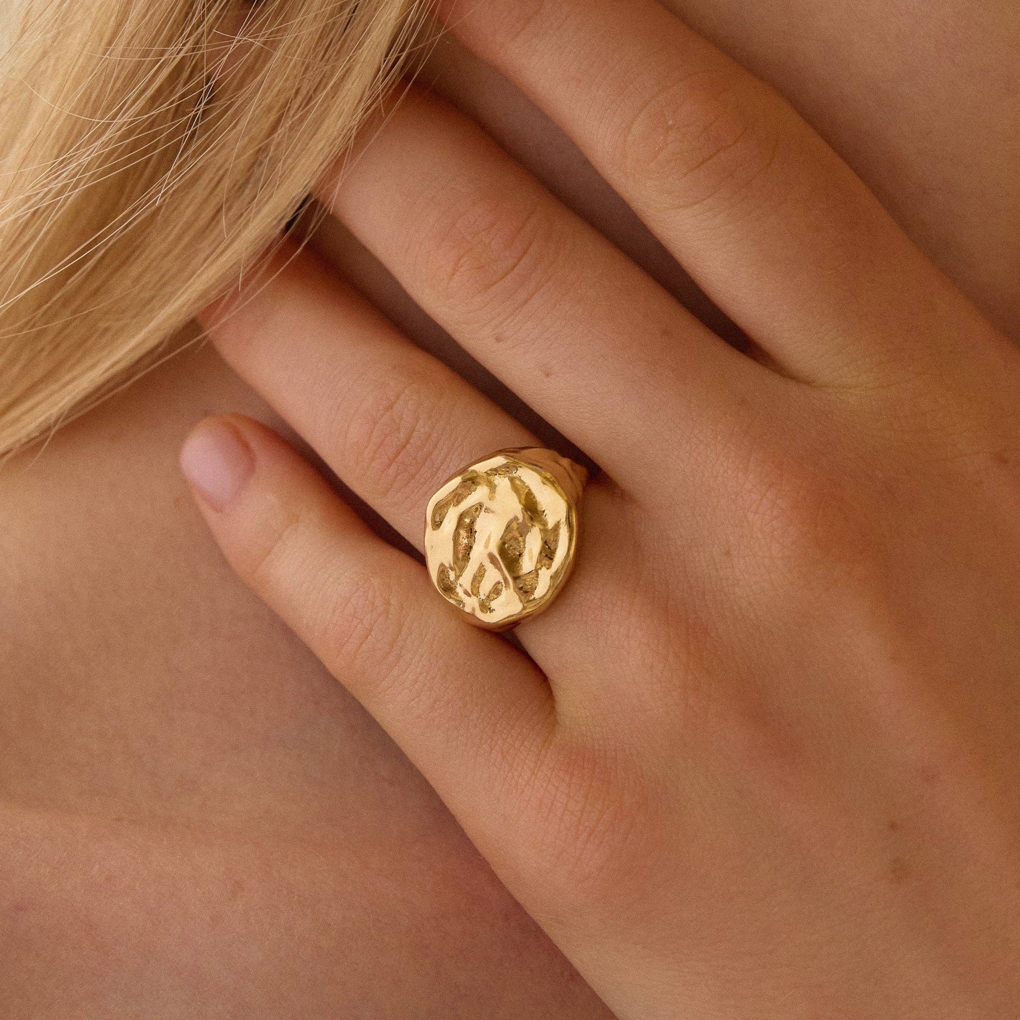 Agapée Jewelry – Großhandel Siegelringe – Antonia Ring | Schmuck Gold Geschenk Wasserdicht1