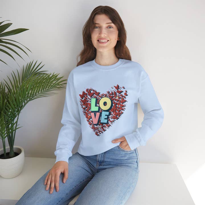 Kærlighedsbreve med sommerfuglhjerte-sweatshirt for engroshandel hos Victorholistics