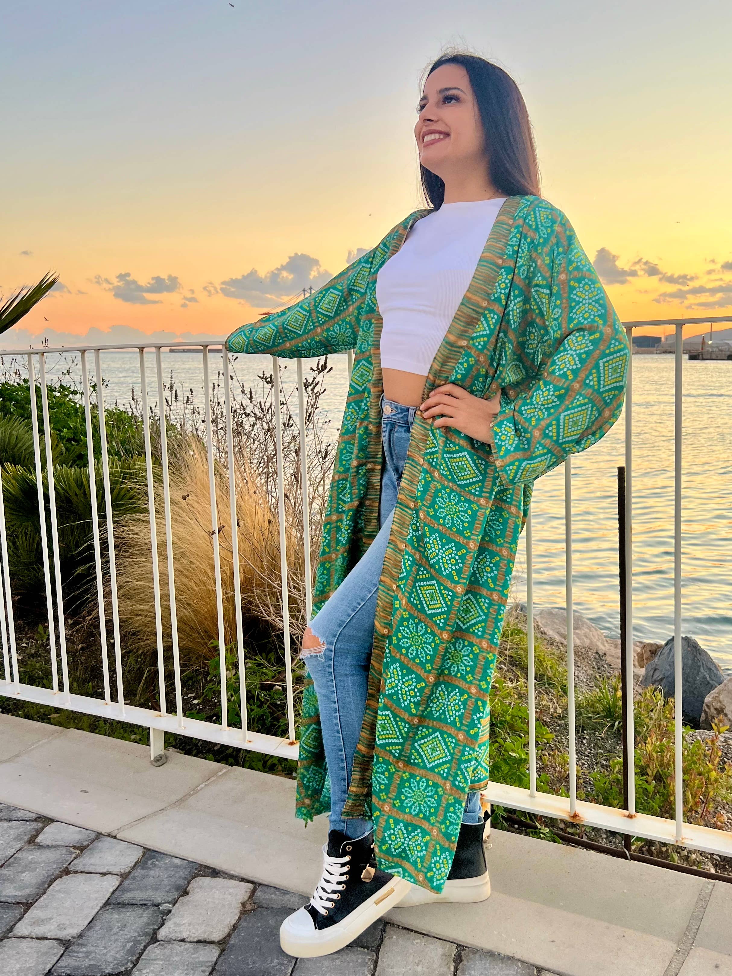 Kinomy - Wholesale Kimono - Women's - Varied reversible long kimonos (118 cm) Pack 20, boho.12