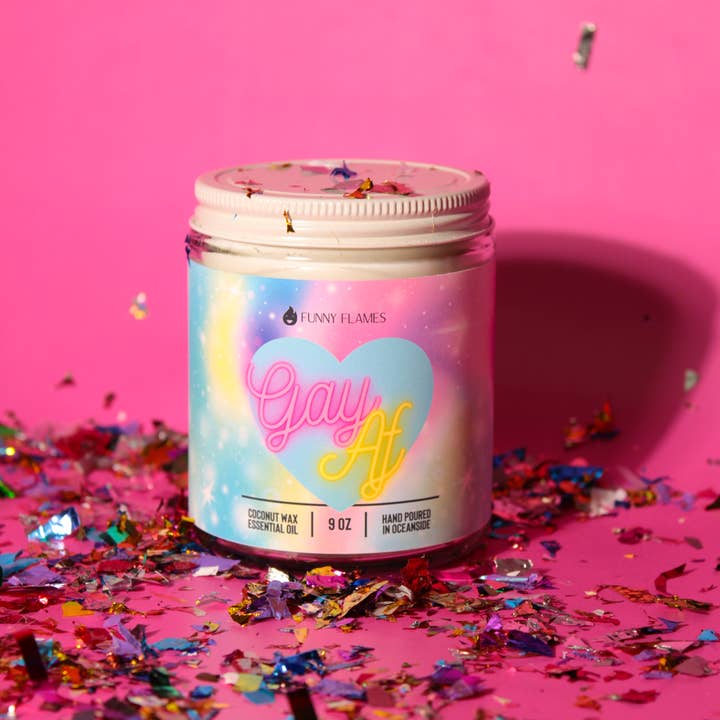 Funny Flames Candle Co - Les Creme – Großhandel Kerze im Glas / gefüllte Kerze – Gay Af Candle - LGBTQ-Geschenk, Pride-Kerze, Gay Pride, LGBTQ +1