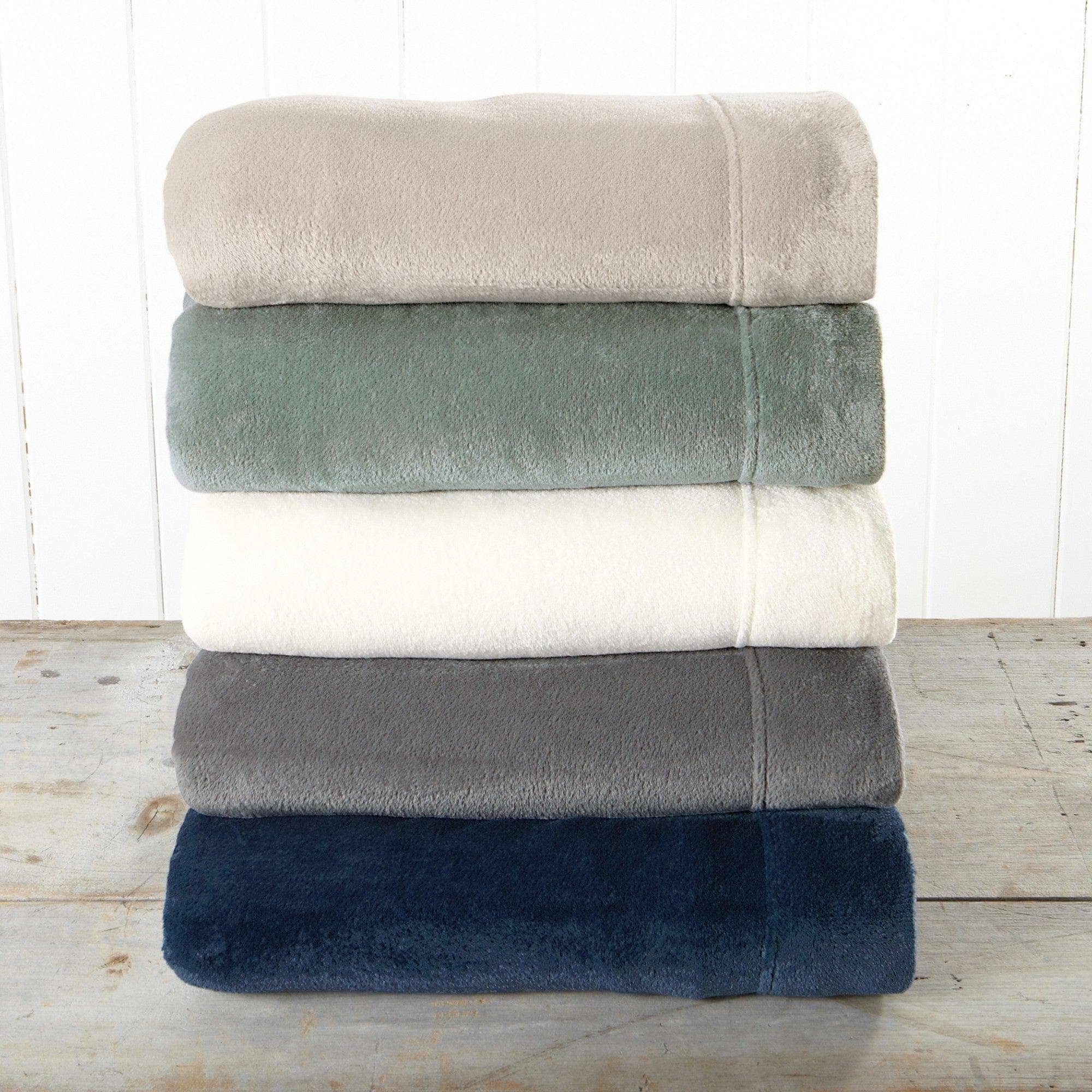 BH Collective - Wholesale Sheet Set - Velvet Plush Sheets - Solid Colors - Velvet Luxe53