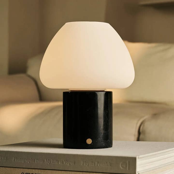 Tavellio - Wholesale Accent/Desk Lamp - Ostade Black / Nero Marquina – Unique Marble Rechargeable Table Lamp with 3 Light Colors & Dimming Function6