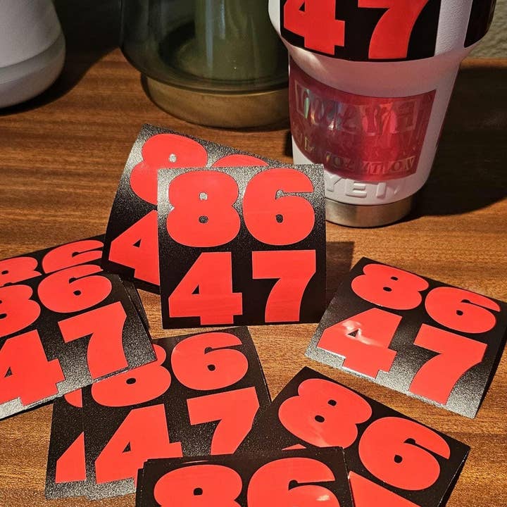 8647 Sticker | Glanzend Rood & Zwart Reliëf Vinyl | Anti 47 Proteststicker | Waterdichte Laptop- of Waterflessticker voor wholesale door Sticky Bunny Stickers