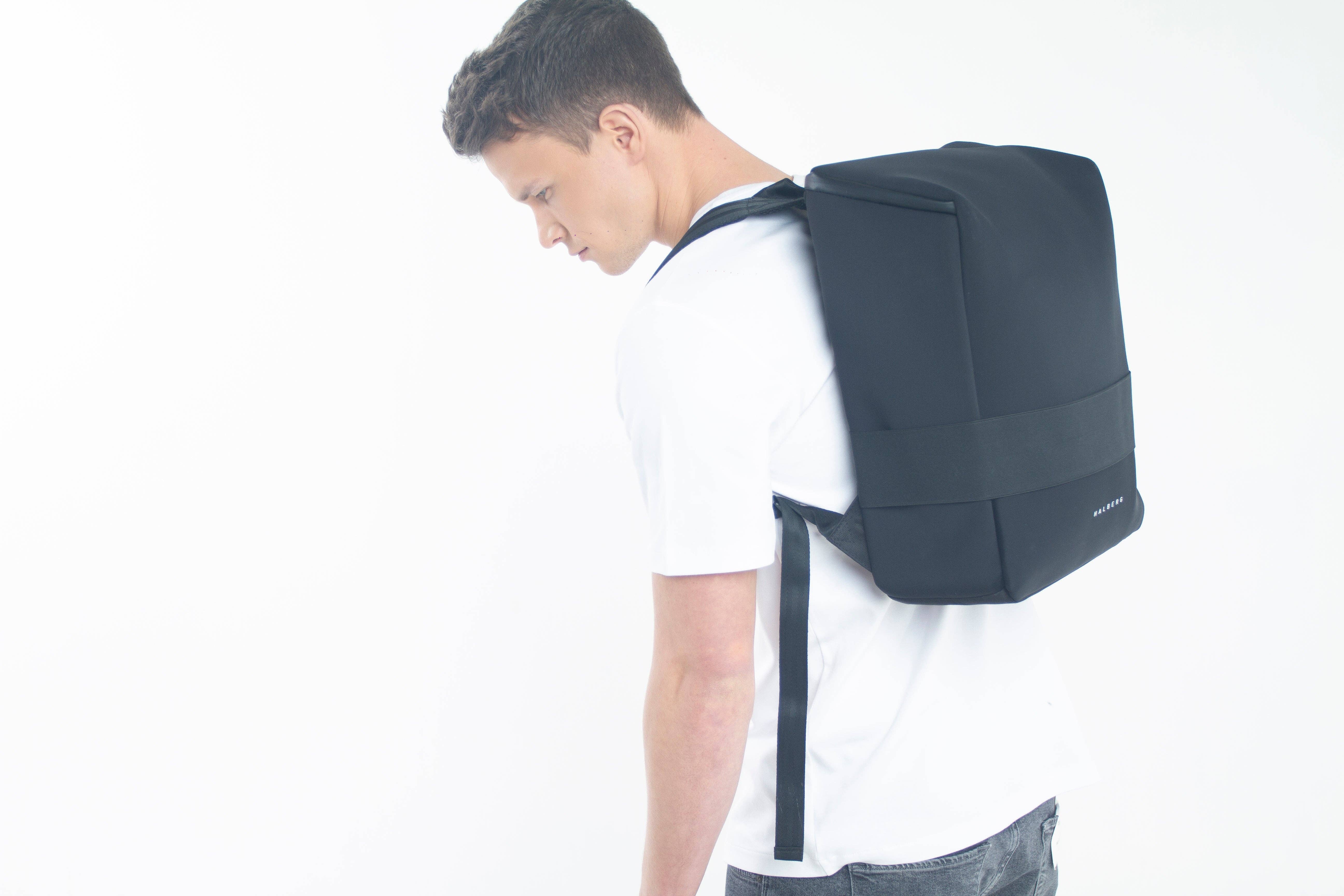 HALBERG - Wholesale Backpack - Unisex - Seattle Neoprene backpack deep blue/black4