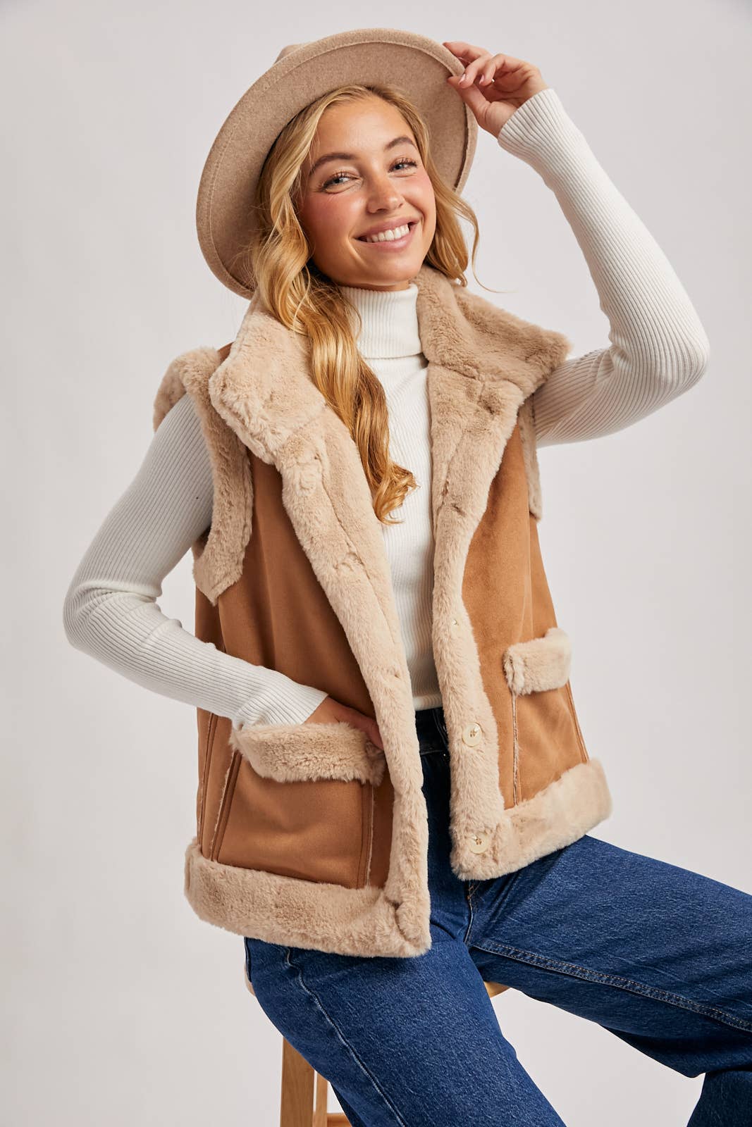 Bluivy - Wholesale Outerwear Vest - Women's - FAUX SUEDE WITH FAUX SHEARLING LINING TRIM VEST22