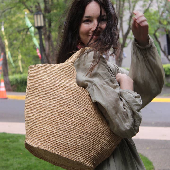 St. Tropez Heart Shaped Crochet Straw Basket Handbag and other Purchase Wholesale st tropez. Free Returns & Net 60 Terms on Faire trending on Faire.